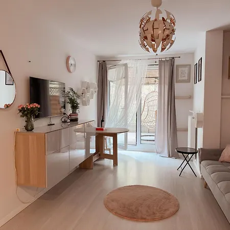 Z Ogrodkiem I Widokiem Na Apartament *