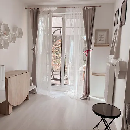 Apartment Z Ogrodkiem I Widokiem Na *
